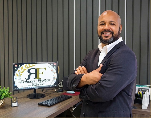 corretor imobiliario robson freitas